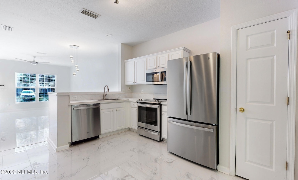 3526 Twisted Tree Ln, Jacksonville, FL 32216 - photo 1