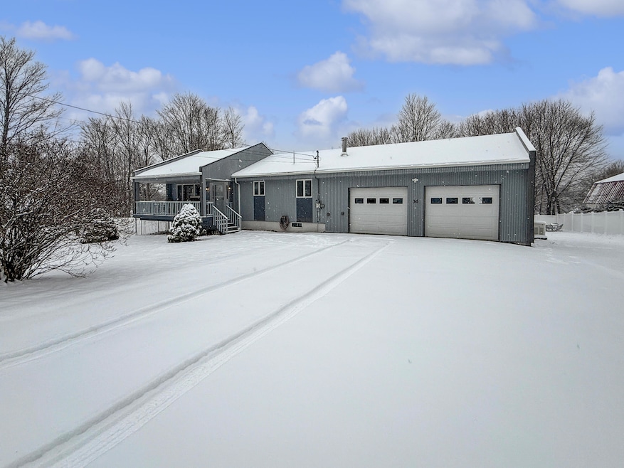 36 N Wiggin St, Greenville, ME 04441 - photo 1