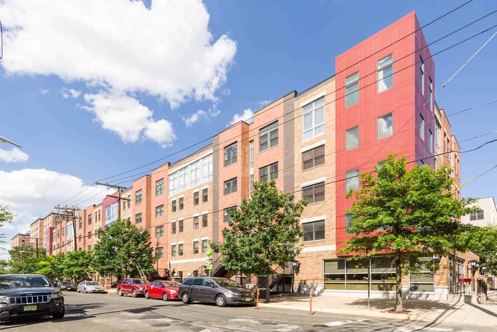 650 2nd St unit 5J, Hoboken, NJ 07030 - photo 1