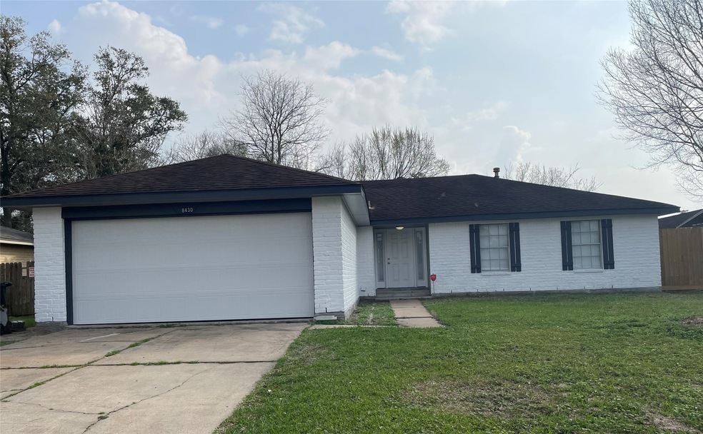 8430 Lettie St, Houston, TX 77075 - photo 1