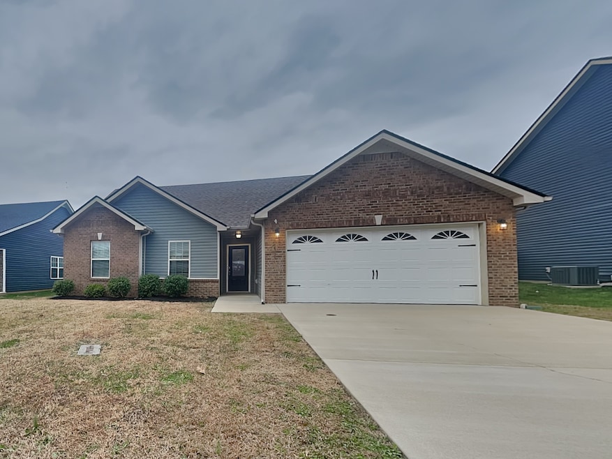 1489 Coronado Dr, Clarksville, TN 37042 - photo 1