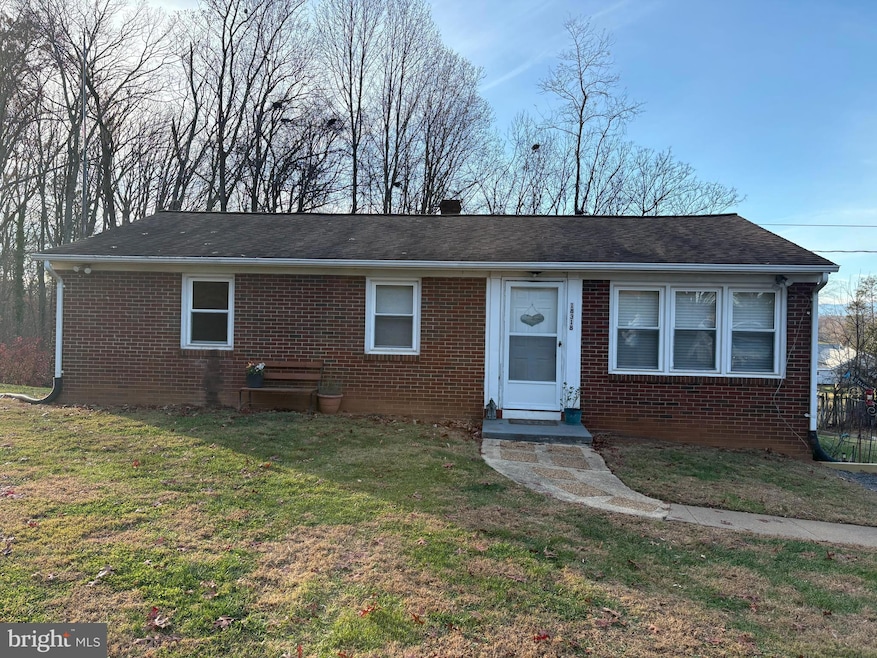 18318 Fox Mountain Ln, Culpeper, VA 22701 - photo 1