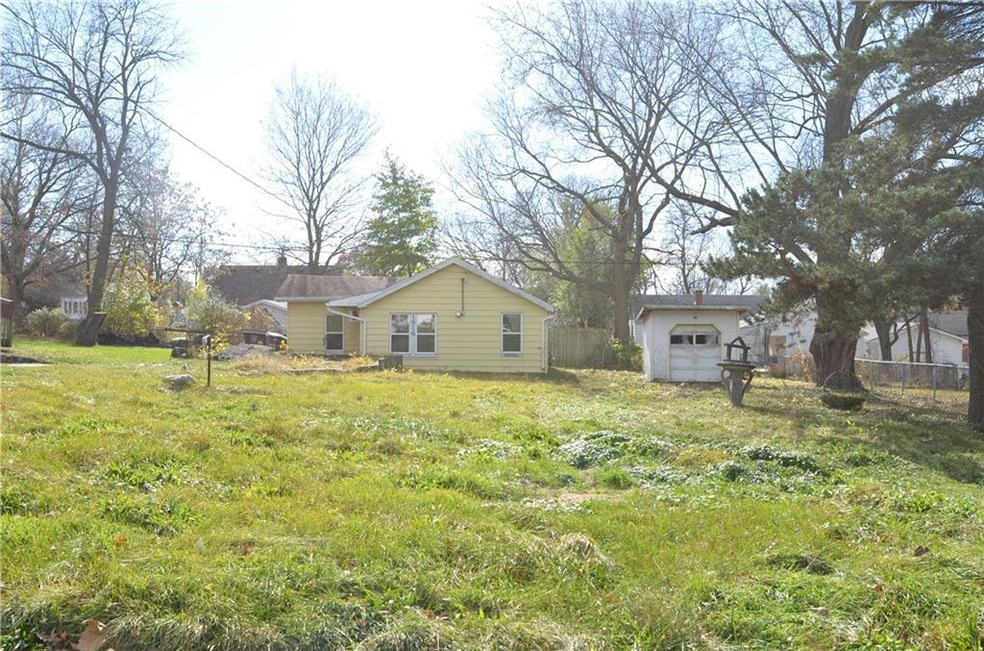 1414 Douglas Ave, Des Moines, IA 50313 - photo 1