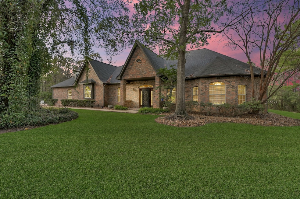 136 Lyndsey Dr, Montgomery, TX 77316 - photo 1