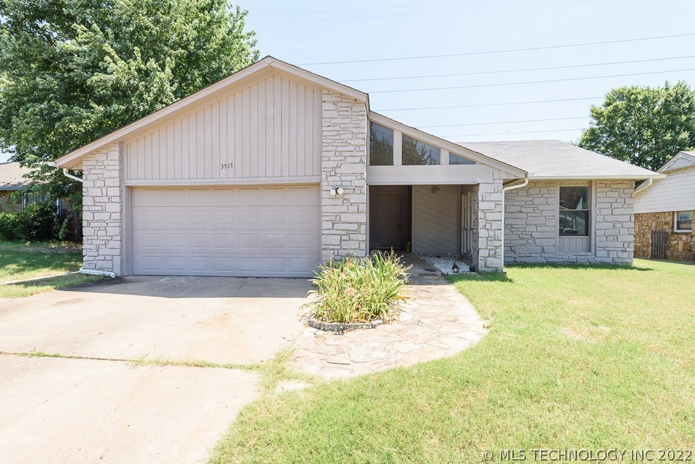 3717 S Narcissus Ave, Broken Arrow, OK 74011 - photo 1