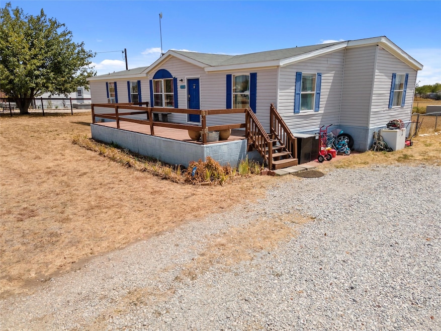 353 Private Road 4437, Rhome, TX 76078 - photo 1