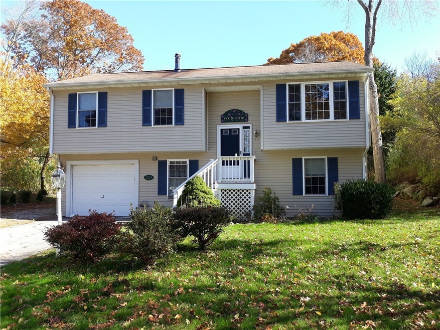 31 Pepper Bush Trail, Saunderstown, RI 02874 - photo 1