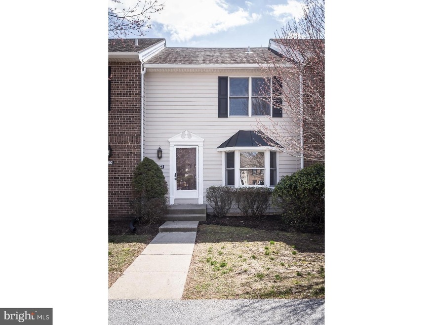 4303 Fox Pointe Ct, Glen Mills, PA 19342 - photo 1