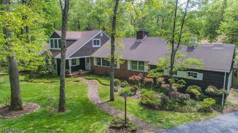 501 Pepperidge Tree Ln, Kinnelon, NJ 07405 - photo 1