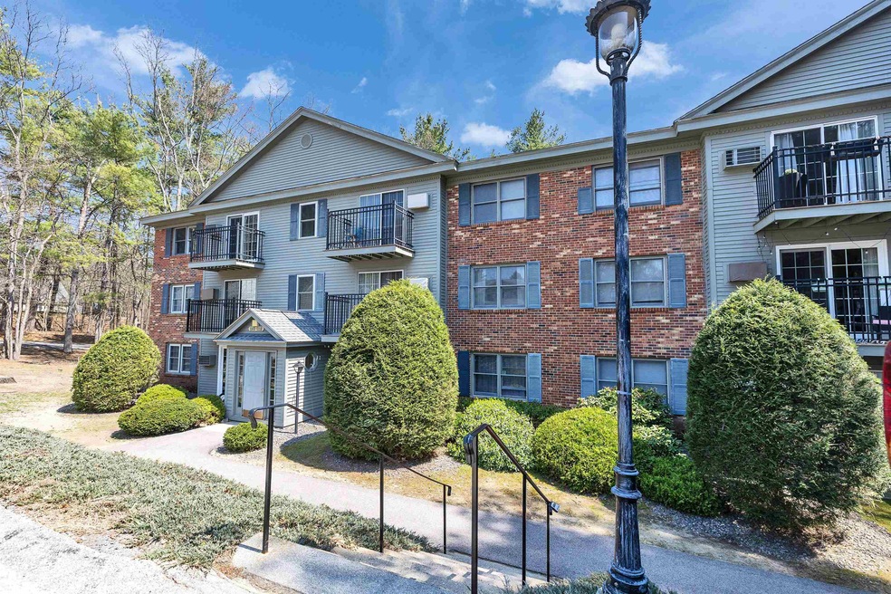 11 St James Place unit 1112, Nashua, NH 03062 - photo 1