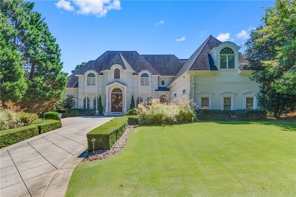 Your Estate awaits.  Beautiful street presence, yo