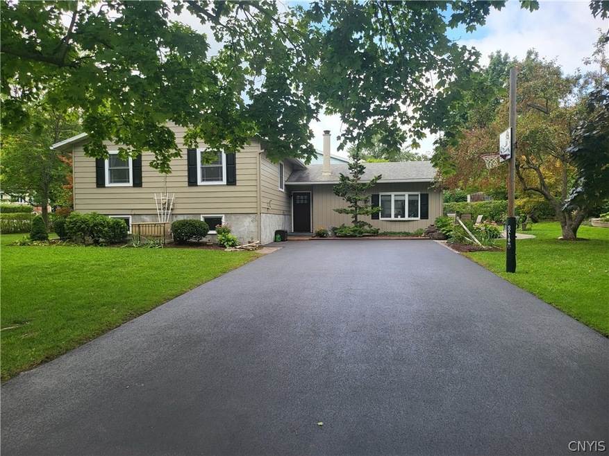 Varick Dr street view