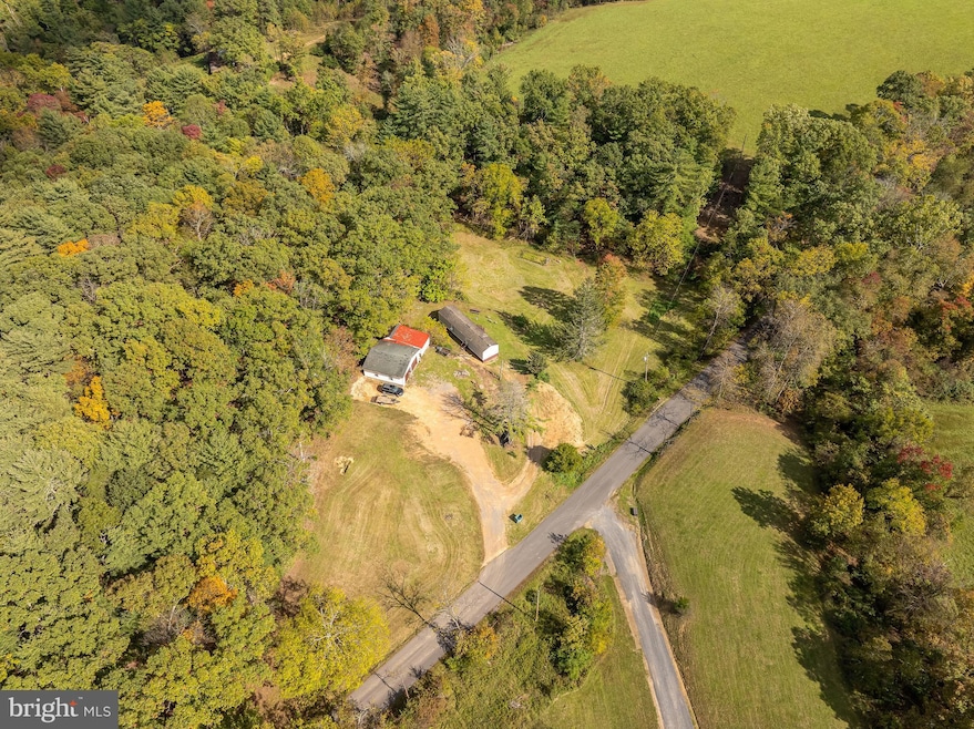 845 Spriggs Rd, Berkeley Springs, WV 25411 - photo 1