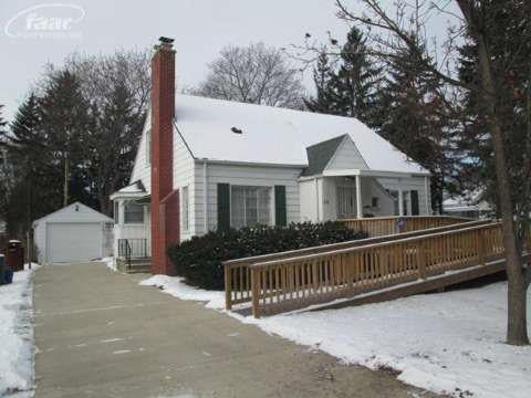 333 N Mckinley Rd, Flushing, MI 48433 - photo 1