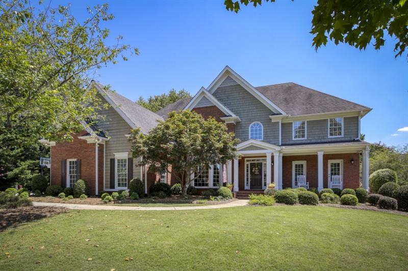 Hello Southern Charm!  This house says Welcome Hom