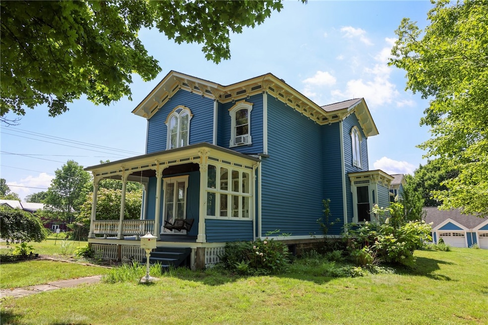 231 W Butler St, Mercer, PA 16137 - photo 1