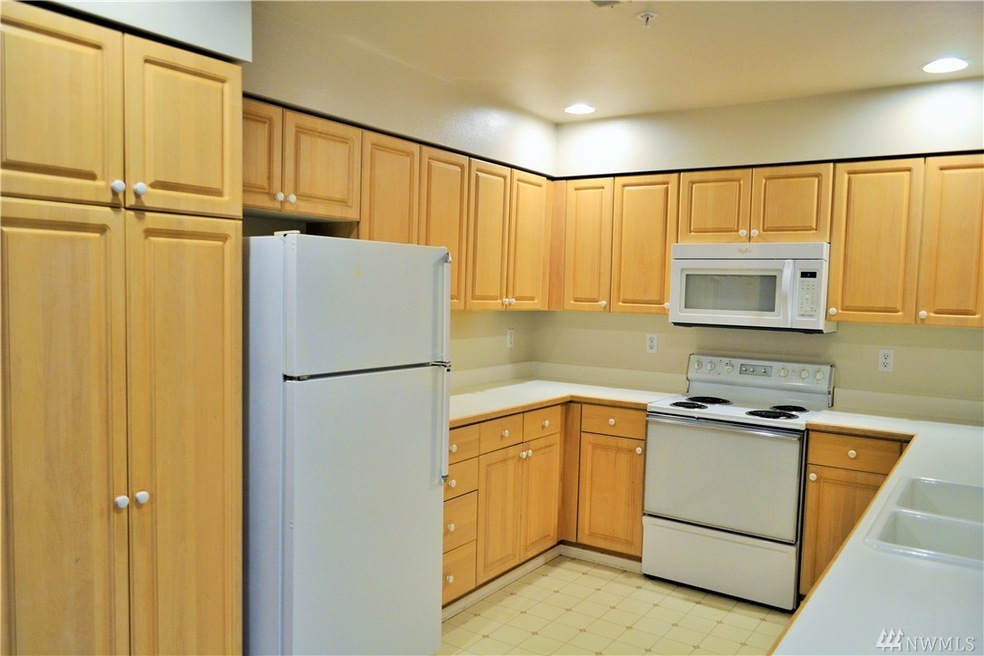 217 112th St SW unit D102, Everett, WA 98204 - photo 1