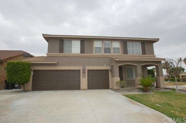 BEAUTIFUL CURB APPEAL