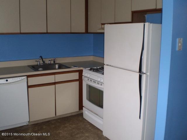 5 Juniper Ln unit A, Eatontown, NJ 07724 - photo 1