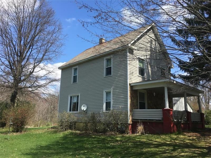 Country Living  3 BR Farmhouse in Scott Twp - Lawr