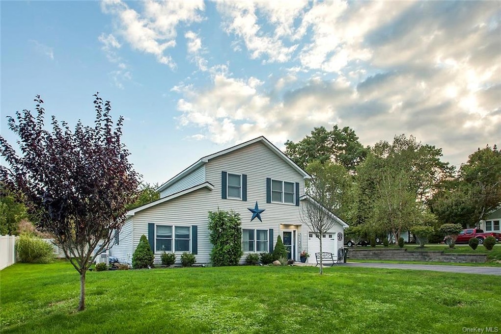 105 Lake Region Blvd, Monroe, NY 10950 - photo 1