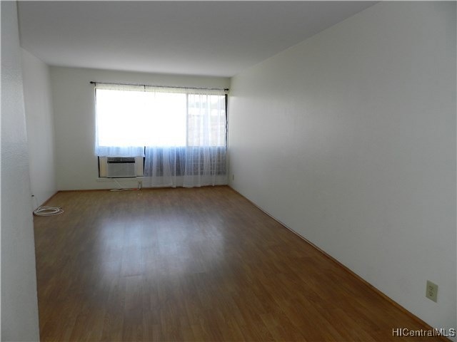 Light and bright living room with window a/c and w