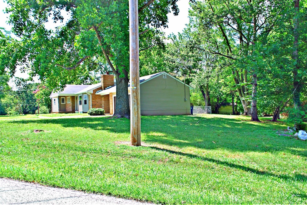 208 Cliffside Ave, Shelbyville, TN 37160 - photo 1