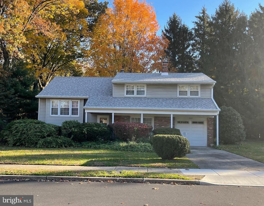 1607 Riversedge Dr, Delanco, NJ 08075 - photo 1