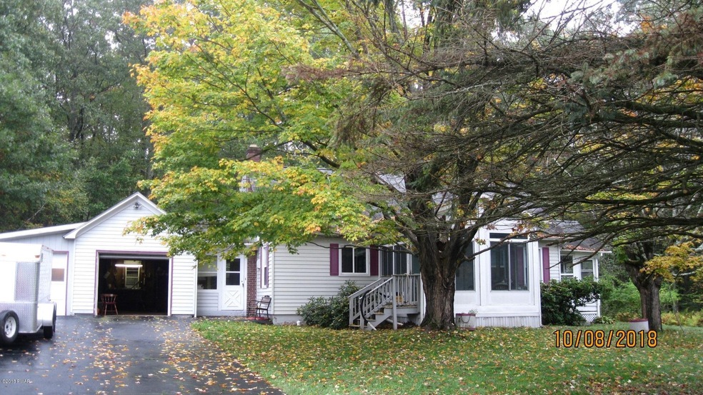 604 Ridge Ave, Hawley, PA 18428 - photo 1