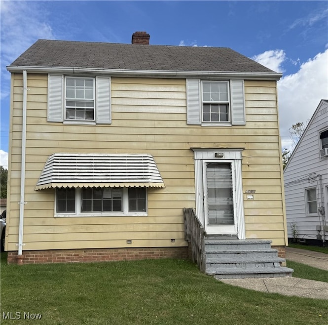 5199 Arch St, Maple Heights, OH 44137 - photo 1