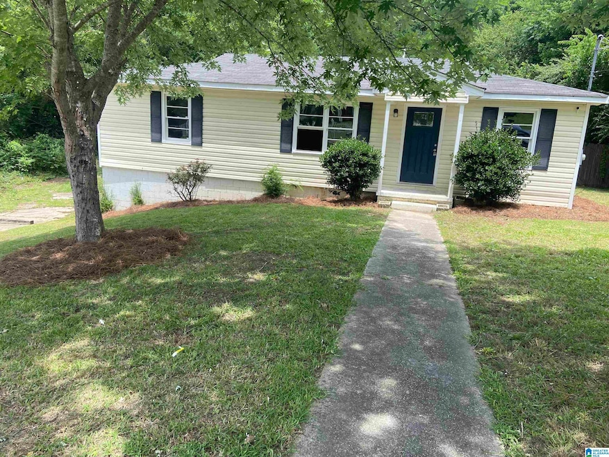 700 27th Ct NE, Center Point, AL 35215 - photo 1