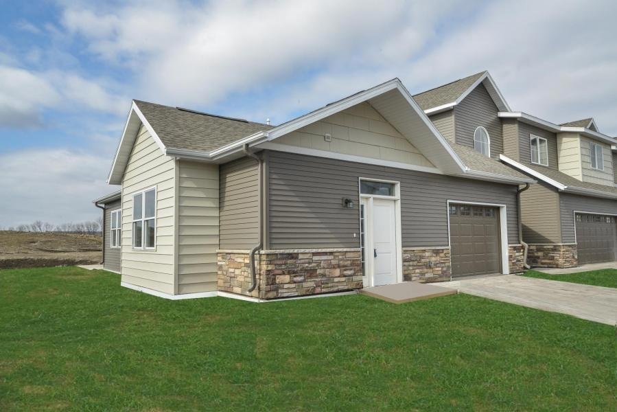 Hugos Village Townhomes Curt Circle