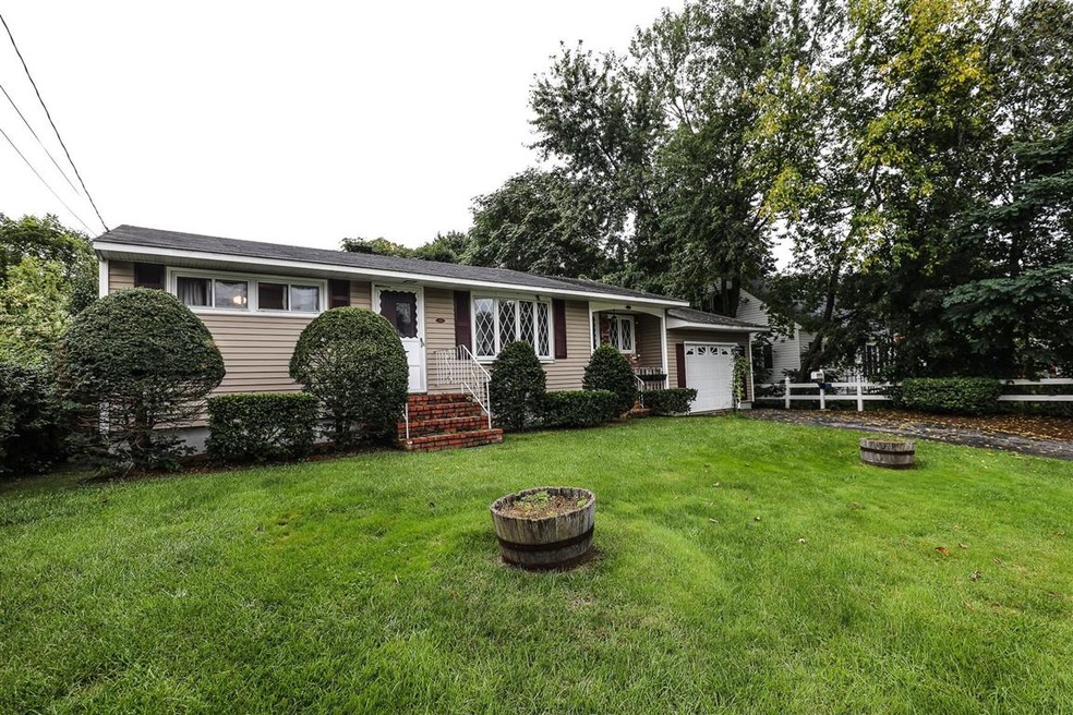 105 Jobin Dr, Manchester, NH 03103 - photo 1