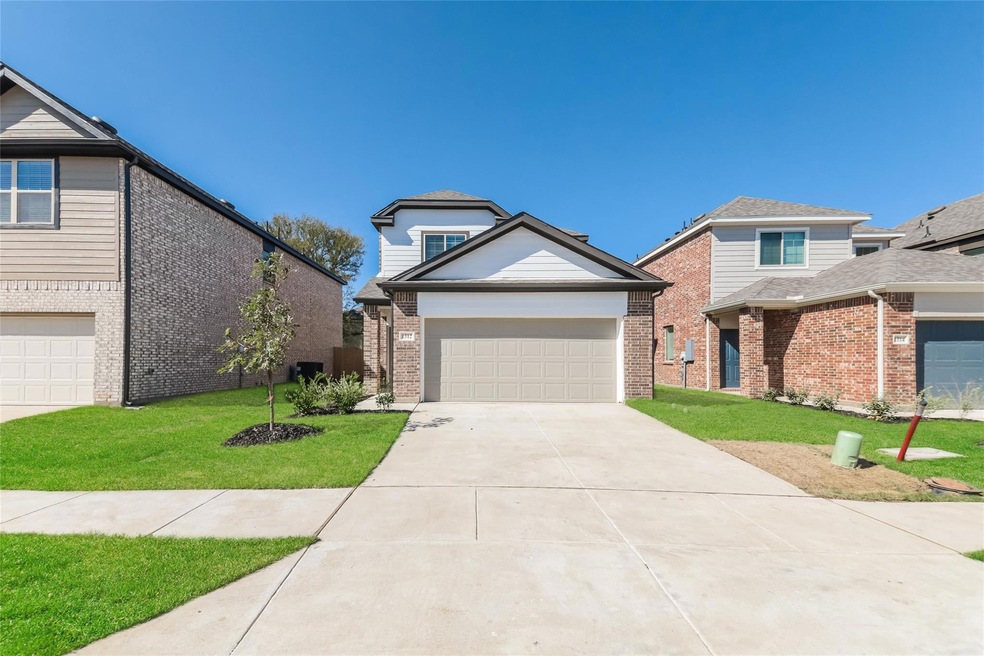 1312 Jonah Ln, Ennis, TX 75119 - photo 1