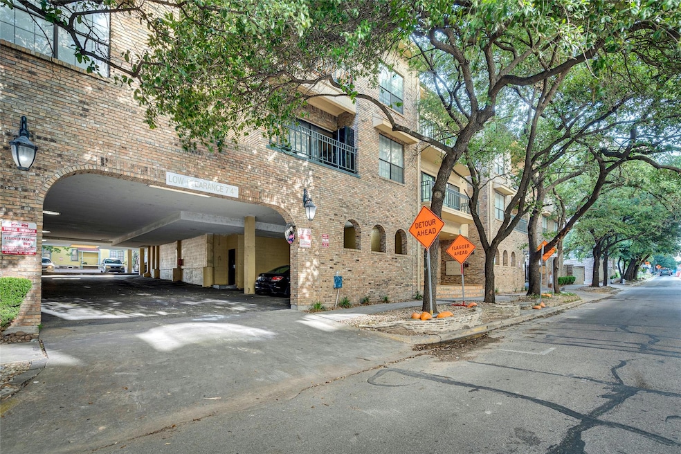 1908 San Antonio St unit 306, Austin, TX 78705 - photo 1