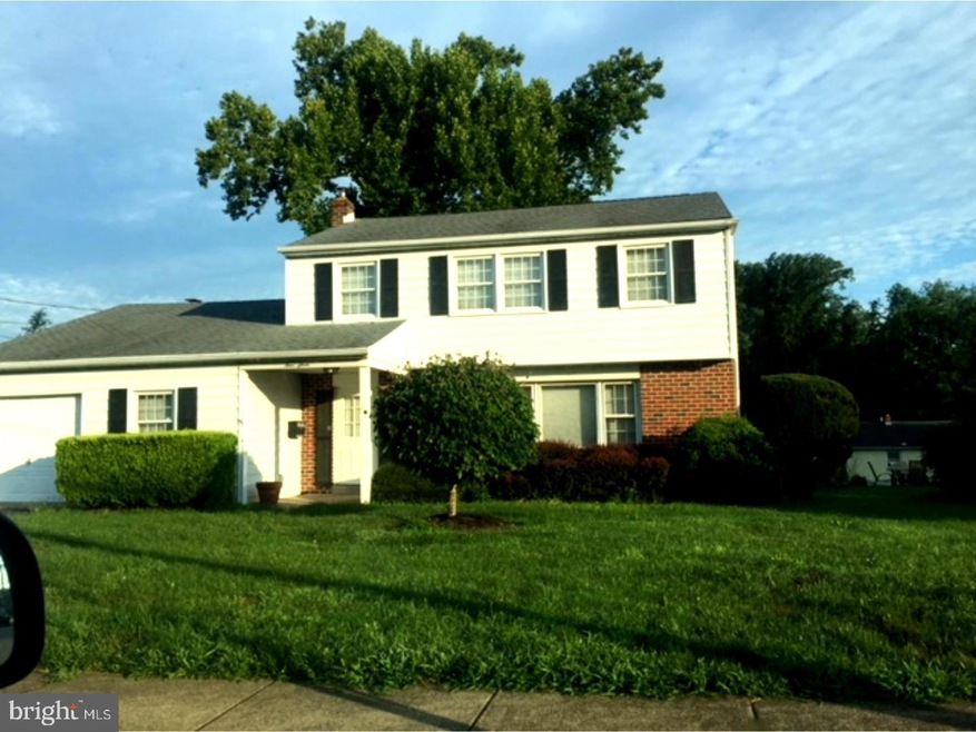 415 Sir Galahad Dr, Brookhaven, PA 19015 - photo 1