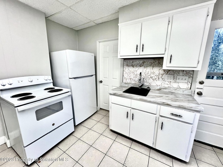 804 Ash St unit 806, Scranton, PA 18510 - photo 1