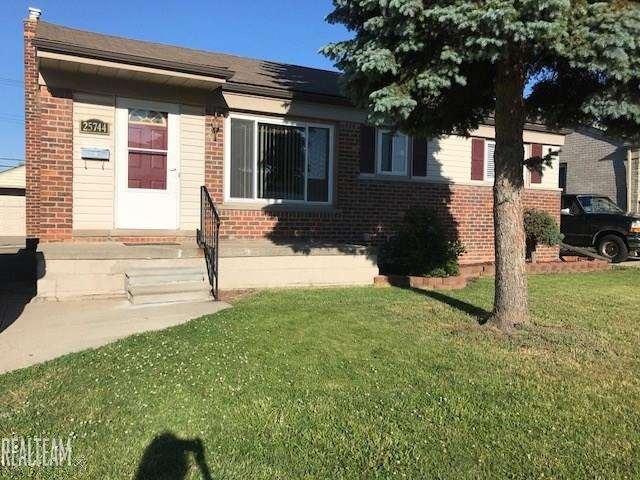 25744 Dale St, Roseville, MI 48066 - photo 1