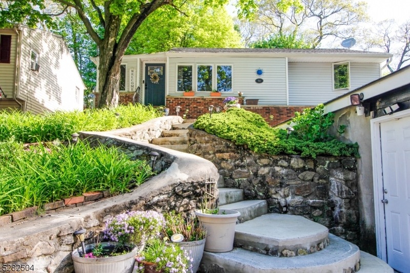 511 Davsel Rd, Landing, NJ 07850 - photo 1