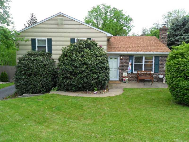 Exterior Front. GREAT MULTI-LEVEL HOME, MANICURED 