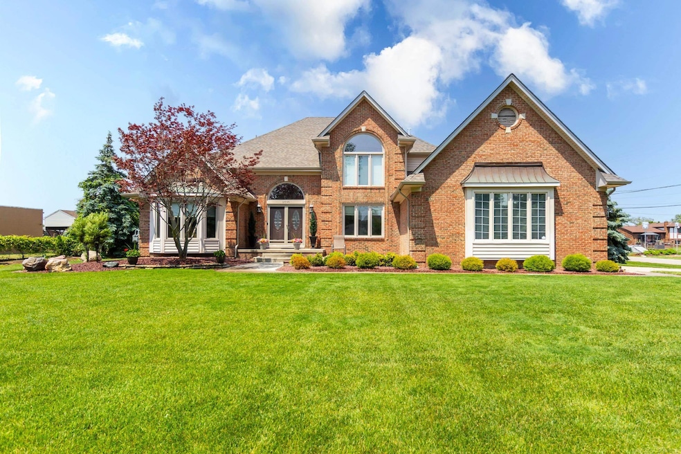 For Sale $925,000