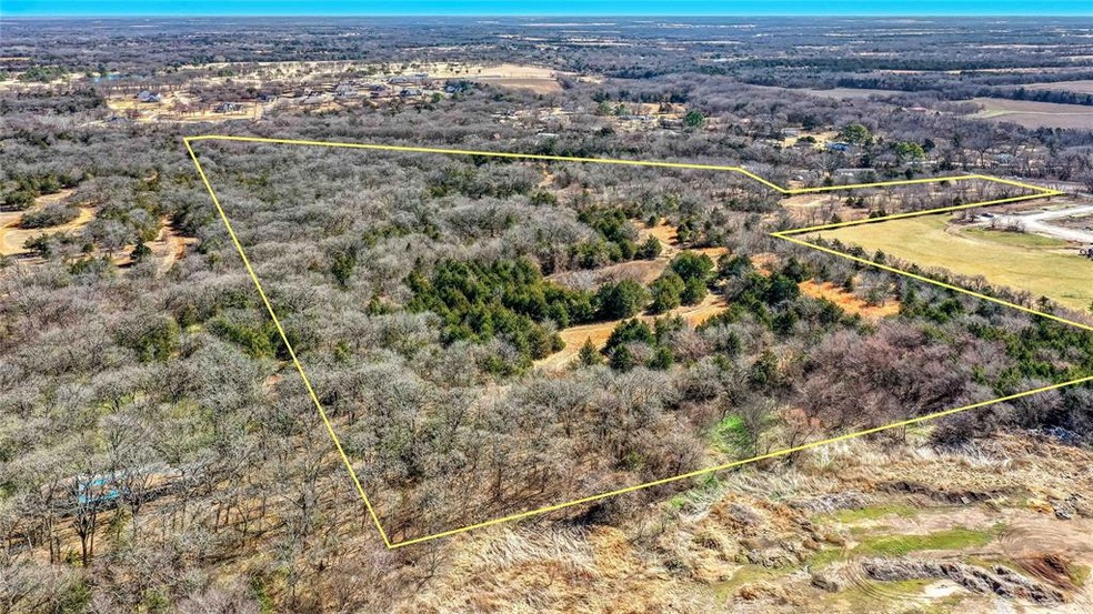 2257 Woodlake Rd, Denison, TX 75021 - photo 1