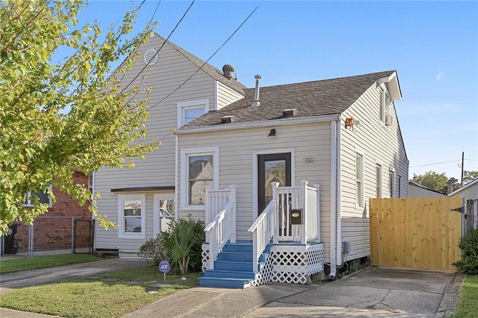 Welcome to 740 Pontabla St!  This adorable split l