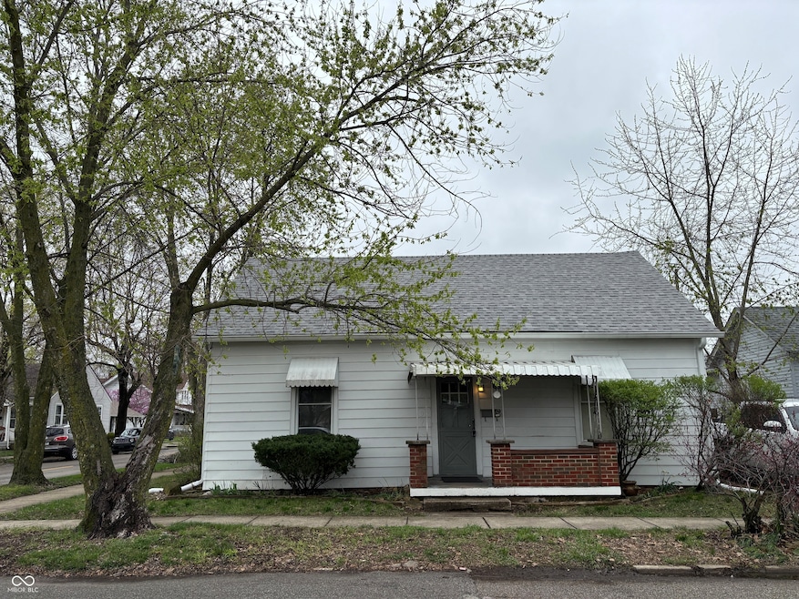 743 Wilson St, Columbus, IN 47201 - photo 1