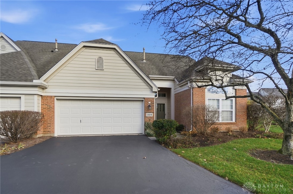 1304 Yankee Vineyards, Dayton, OH 45458 - photo 1