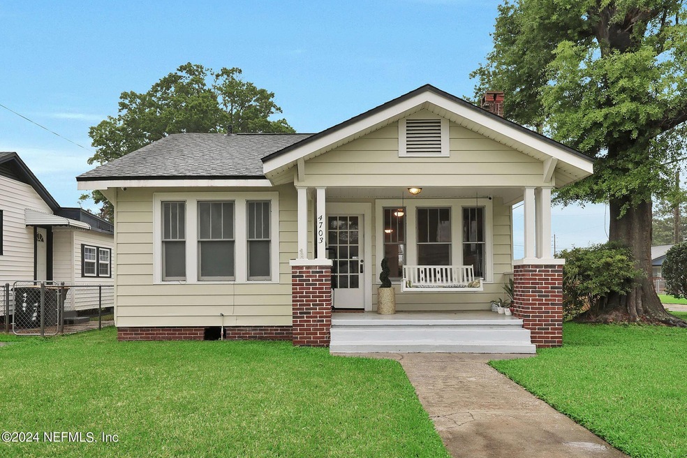4703 Crescent St, Jacksonville, FL 32205 - photo 1