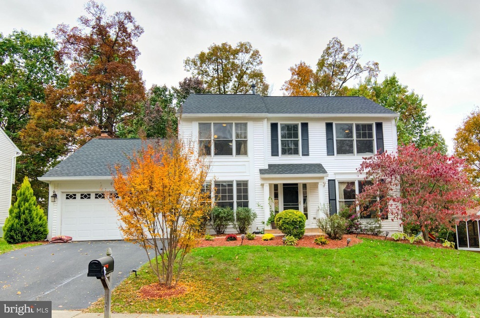 13805 Stonefield Dr, Clifton, VA 20124 - photo 1