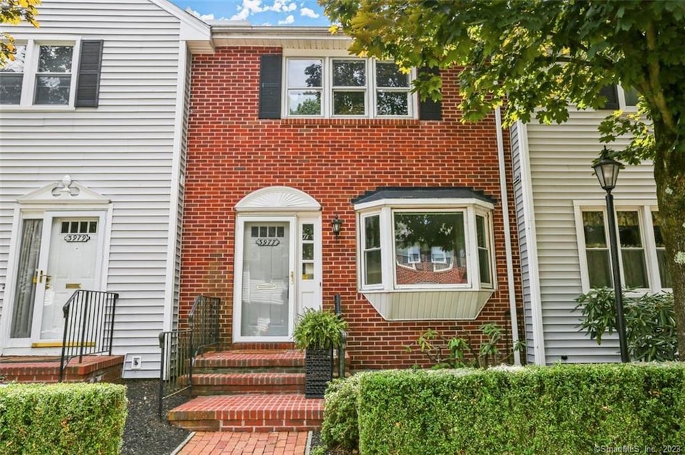 3977 Park Ave, Fairfield, CT 06825 - photo 1