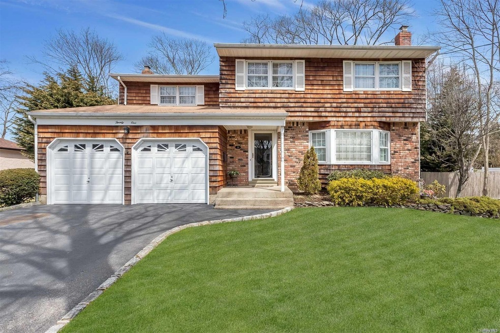 21 Harbor Ave, Islip, NY 11751 - photo 1