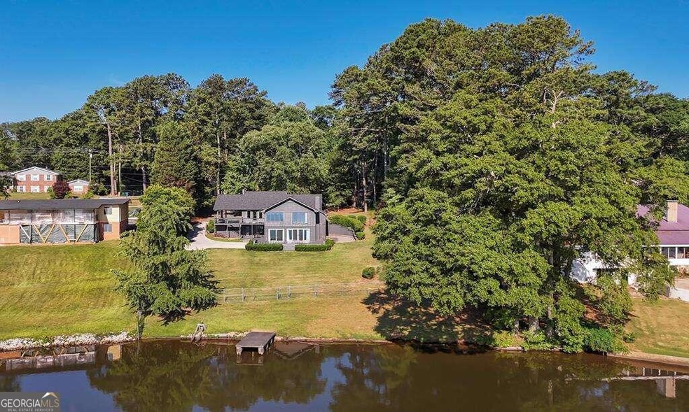 236 W Lakeshore Dr, Carrollton, GA 30117 - photo 1